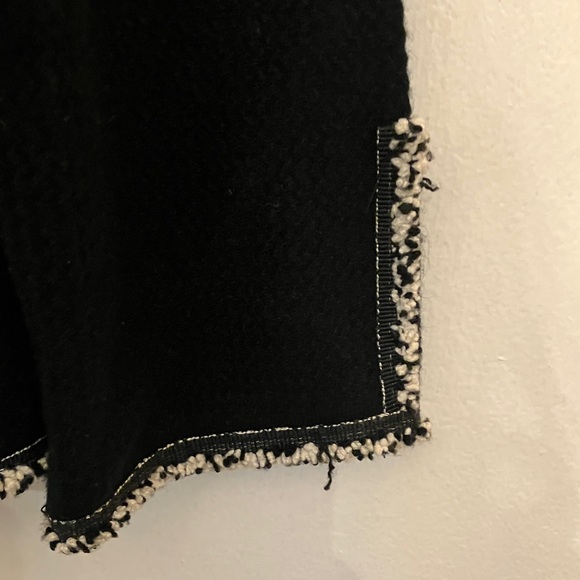 Molly Bracken Elegant Black and Cream Knit - Picture 5 of 11